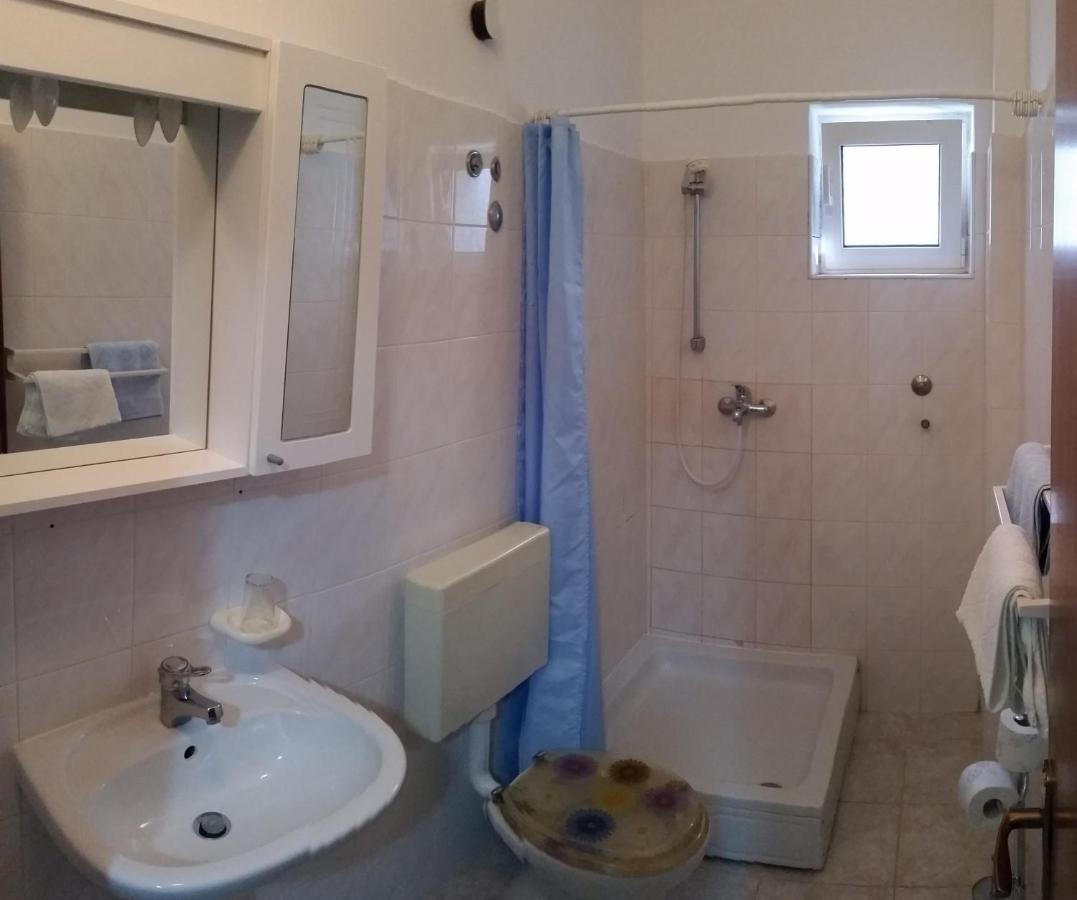 Apartments "Ruza" Водице Екстер'єр фото