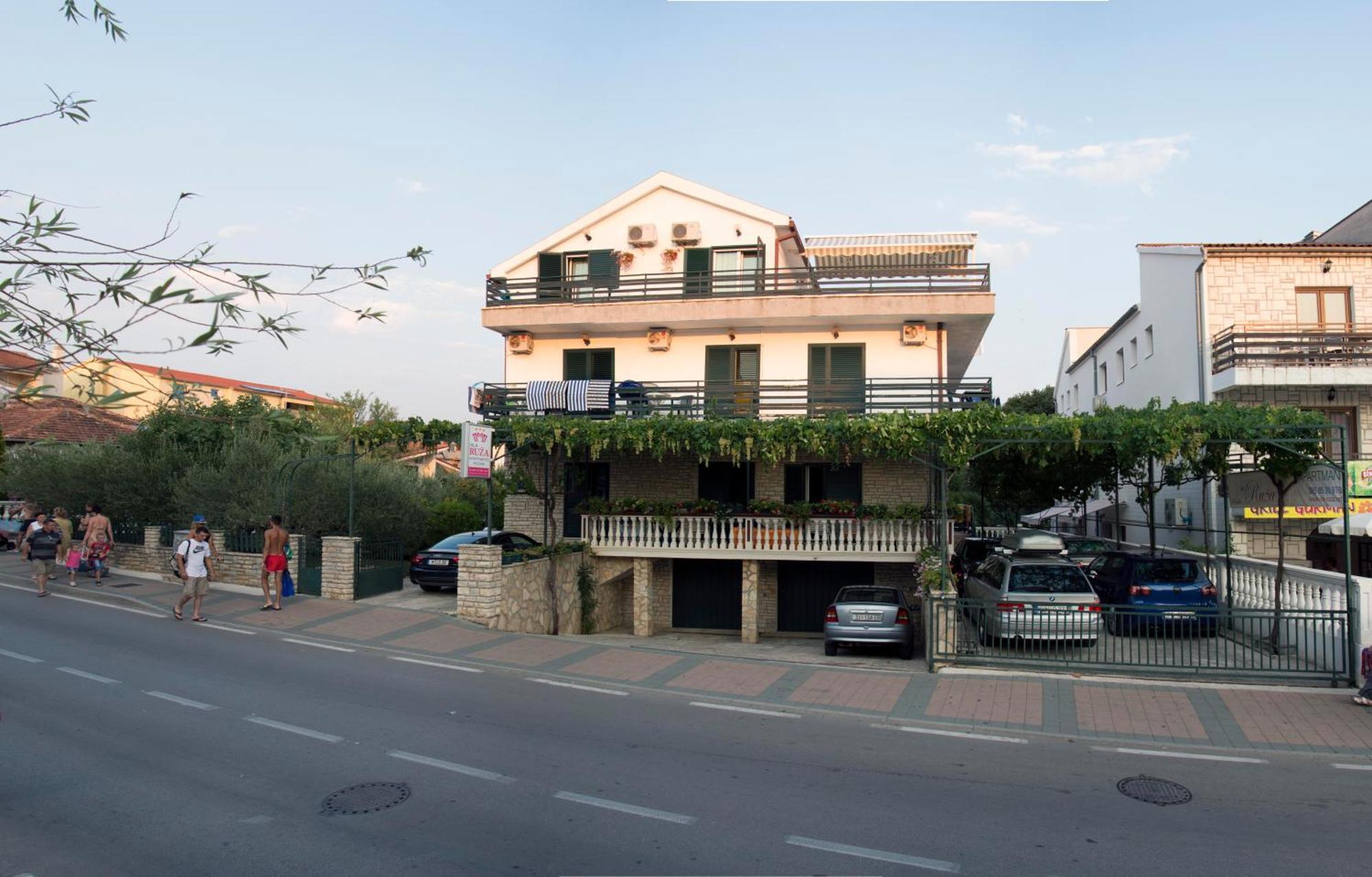 Apartments "Ruza" Водице Екстер'єр фото
