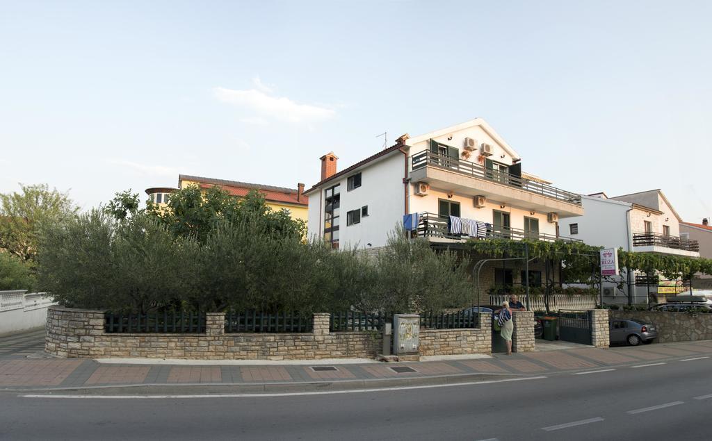 Apartments "Ruza" Водице Екстер'єр фото
