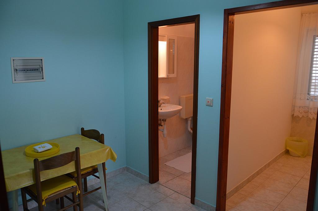 Apartments "Ruza" Водице Екстер'єр фото