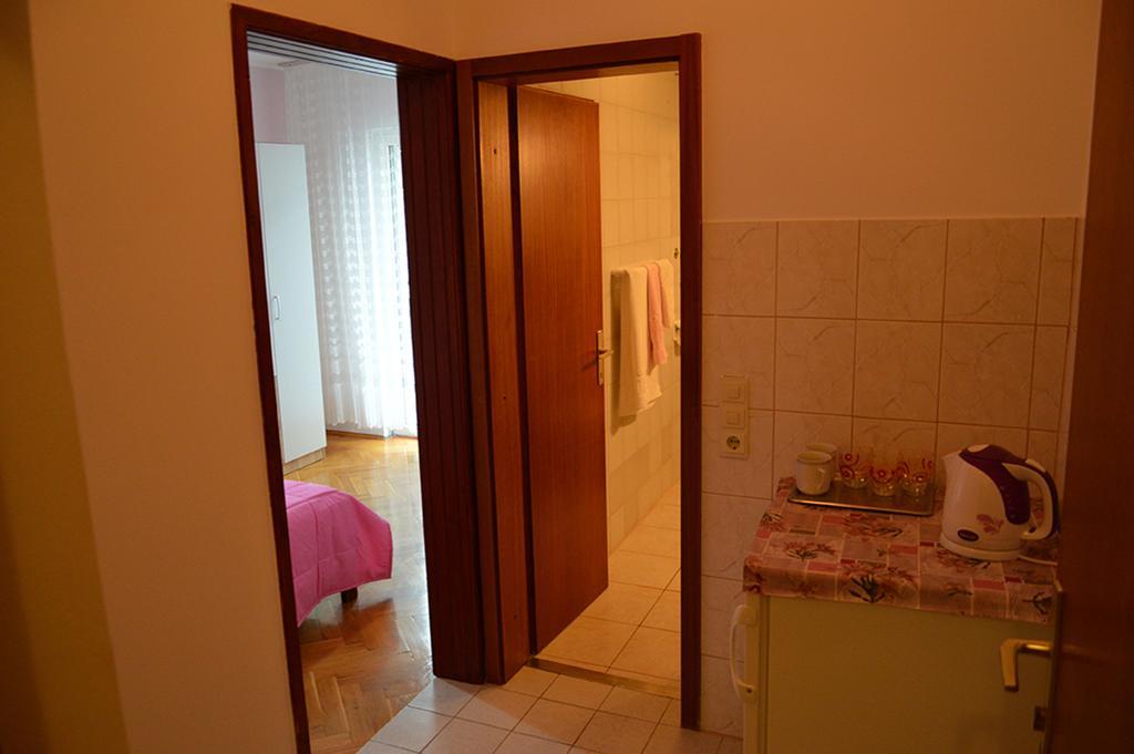 Apartments "Ruza" Водице Екстер'єр фото